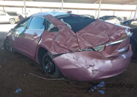 2017 Chevrolet Impala 1Lt из США, поврежденный, VIN 2G1105SA8H9142114